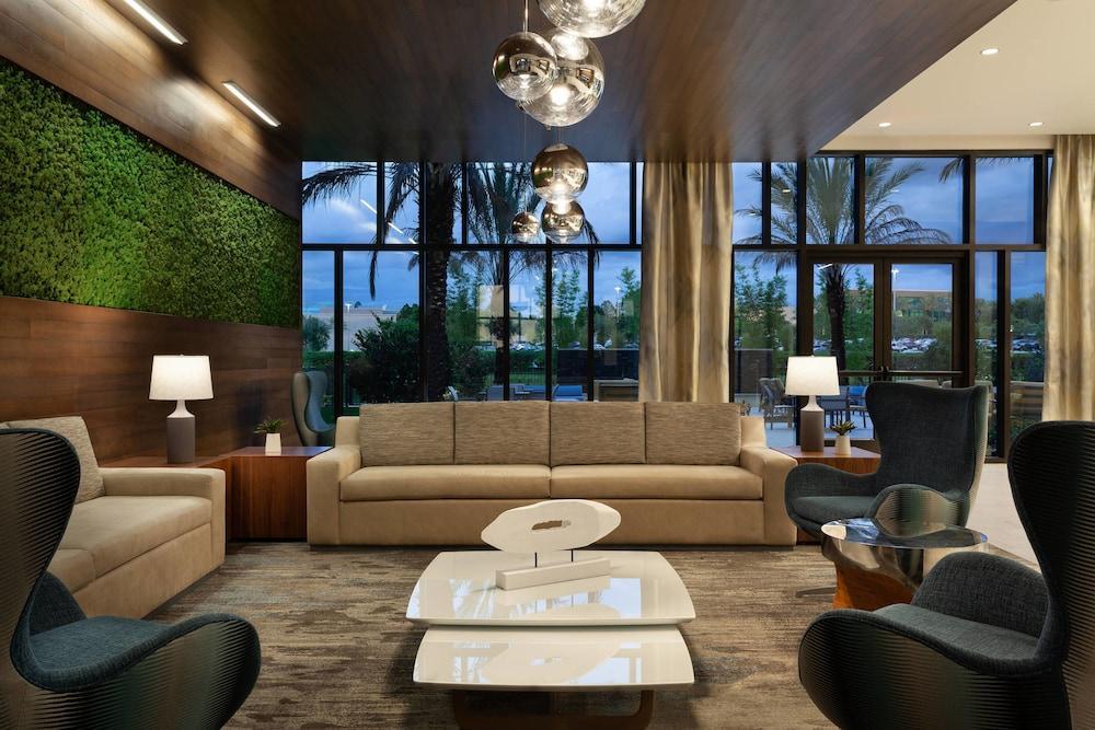 Springhill Suites By Marriott Orlando At Millenia Exterior foto