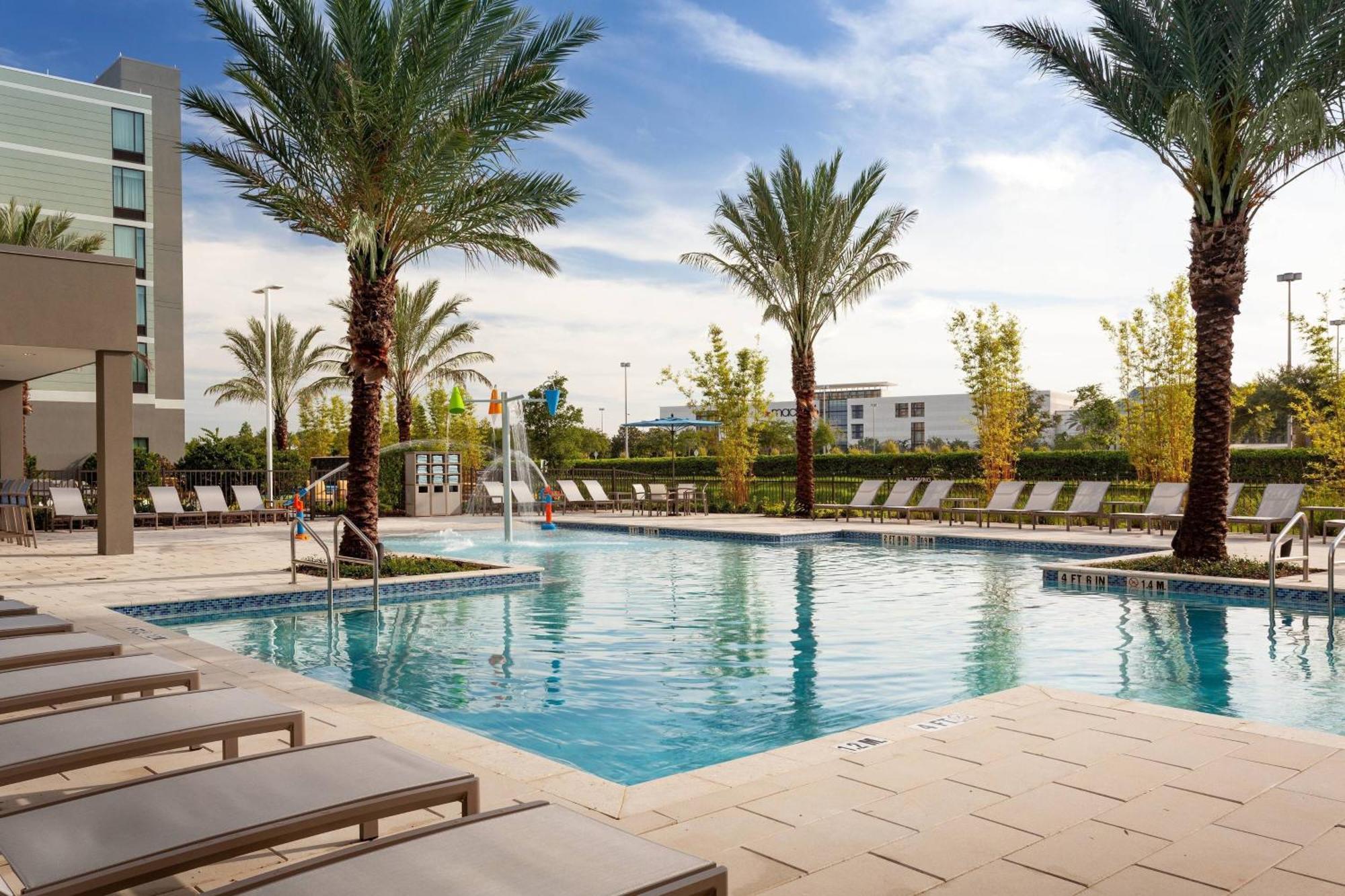 Springhill Suites By Marriott Orlando At Millenia Exterior foto